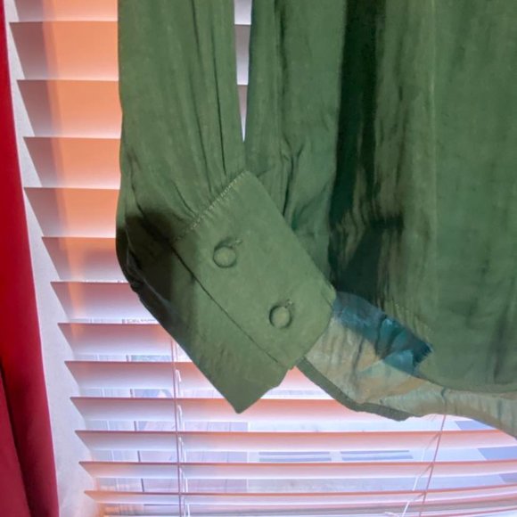 GREEN BLOUSE - Picture 2 of 3
